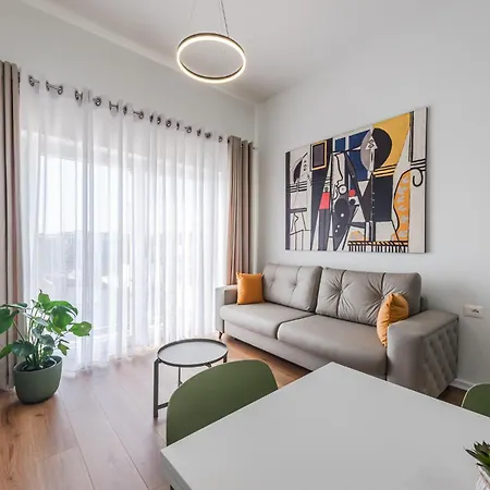 Apartment 8th Floor Apartments, Golem *