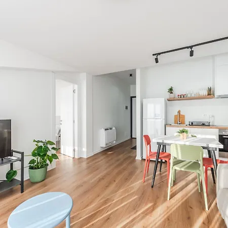 8th Floor Apartments, Golem