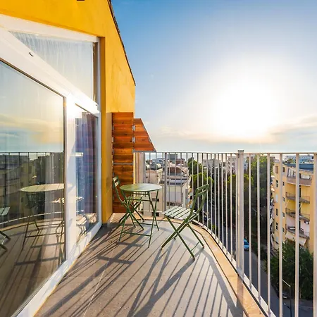 Apartment 8th Floor Apartments, Golem *