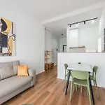 公寓 8th Floor Apartments,