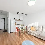 8th Floor Apartments, 公寓 *