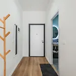 公寓 8th Floor Apartments, *