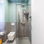 公寓 8th Floor Apartments, 格勒姆