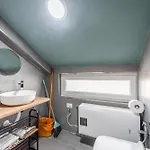 公寓 8th Floor Apartments, *