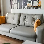 8th Floor Apartments, 公寓 格勒姆