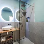 8th Floor Apartments, 公寓 格勒姆